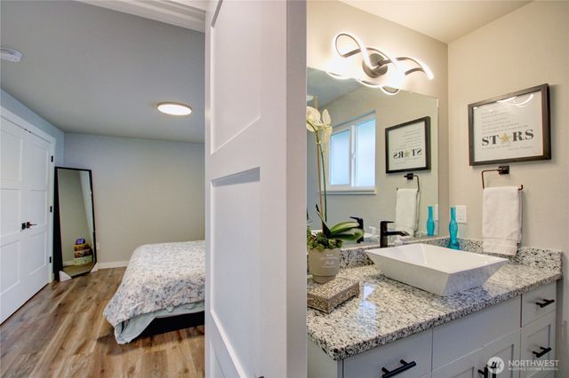 660 Leroy Place, Bellingham, WA 98226