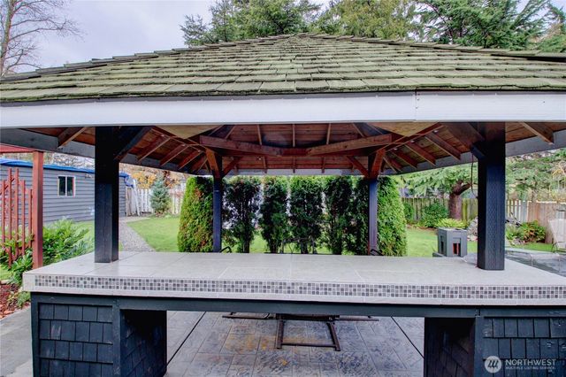 660 Leroy Place, Bellingham, WA 98226