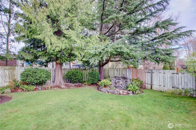 660 Leroy Place, Bellingham, WA 98226