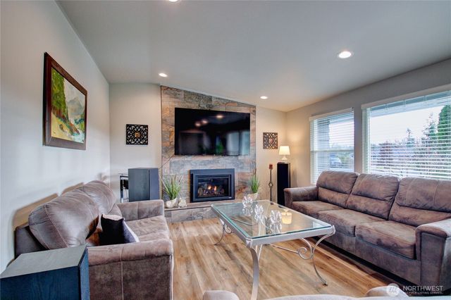 660 Leroy Place, Bellingham, WA 98226