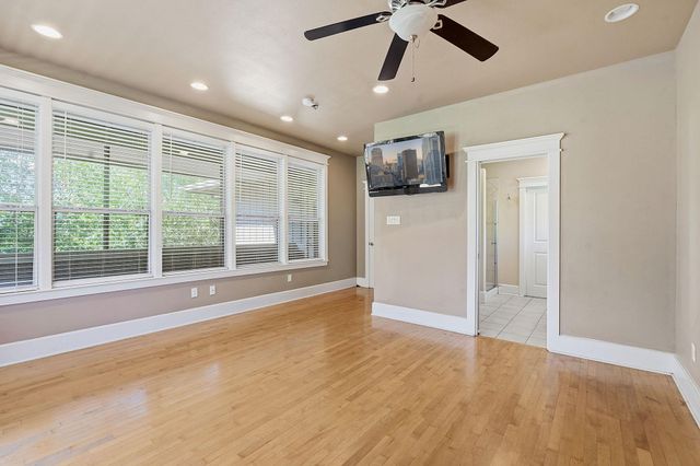 1305 Cometa ST, Austin, TX 78721