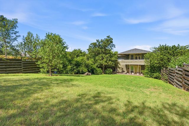 1305 Cometa ST, Austin, TX 78721