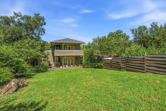 1305 Cometa ST, Austin, TX 78721