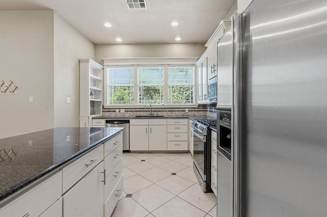 1305 Cometa ST, Austin, TX 78721