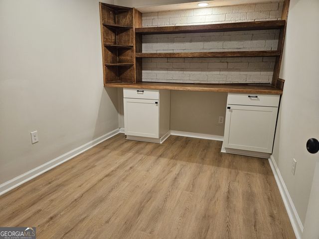 2826 Spanish Oak Drive, Lilburn, GA 30047