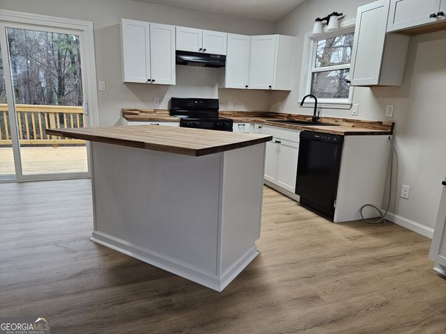 2826 Spanish Oak Drive, Lilburn, GA 30047