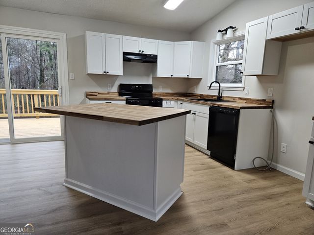 2826 Spanish Oak Drive, Lilburn, GA 30047