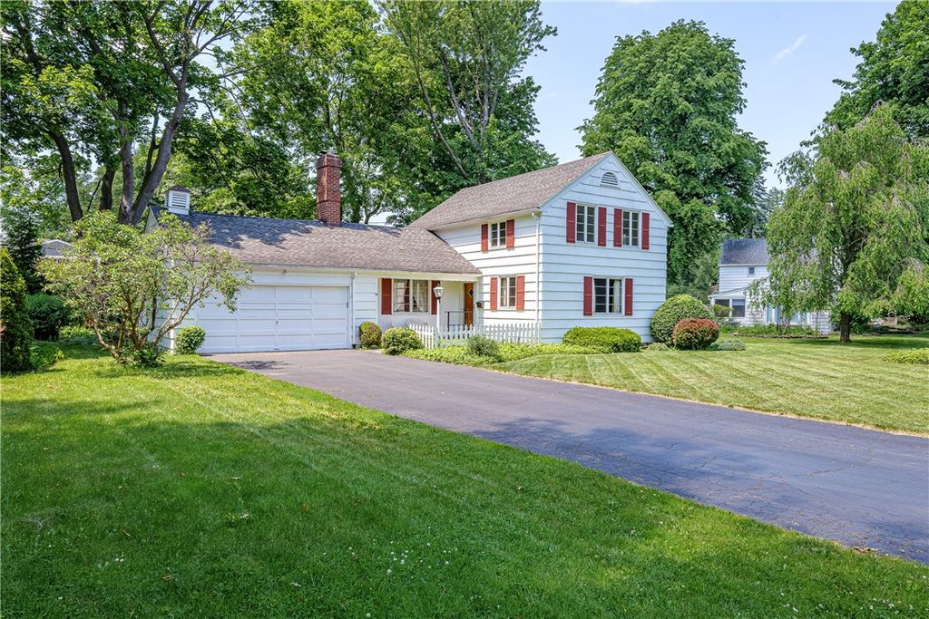 33 Irving Road, Brighton, NY 14618