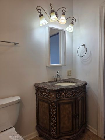 7320 Madison Street 6, Forest Park, IL 60130