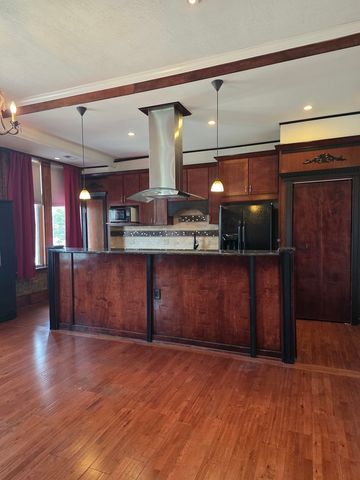 7320 Madison Street 6, Forest Park, IL 60130