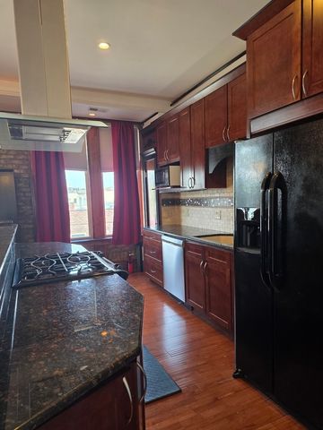7320 Madison Street 6, Forest Park, IL 60130