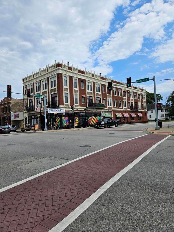 7320 Madison Street 6, Forest Park, IL 60130