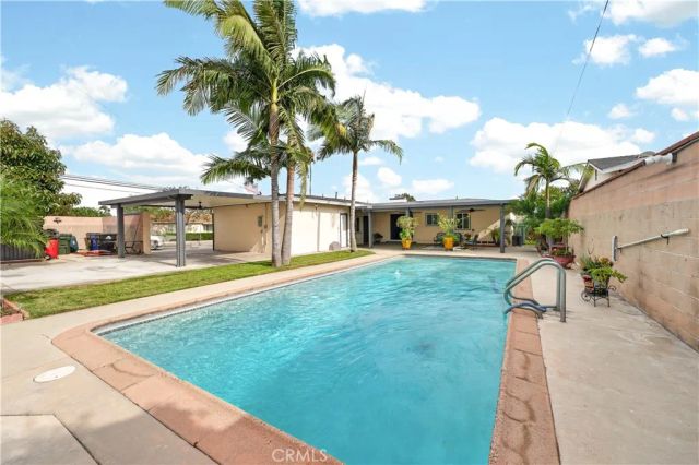 708 W H, Ontario, CA 91762