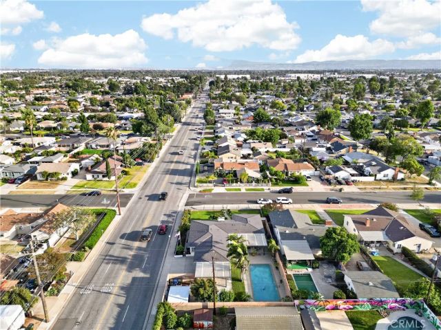 708 W H, Ontario, CA 91762