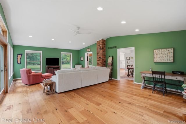 1765 Rowe Road, Highland Charter Township, MI 48380