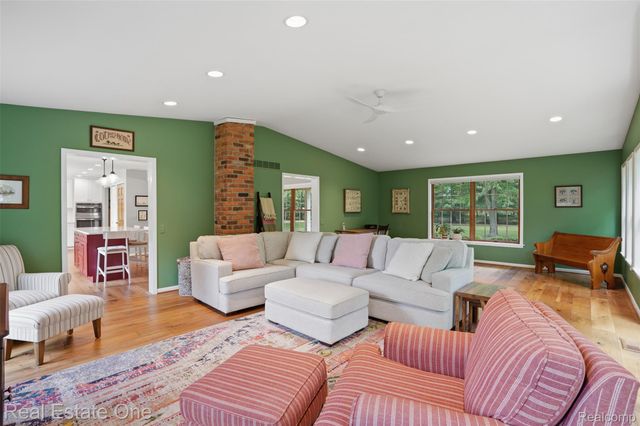 1765 Rowe Road, Highland Charter Township, MI 48380