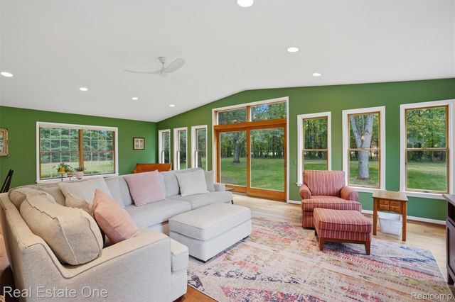 1765 Rowe Road, Highland Charter Township, MI 48380