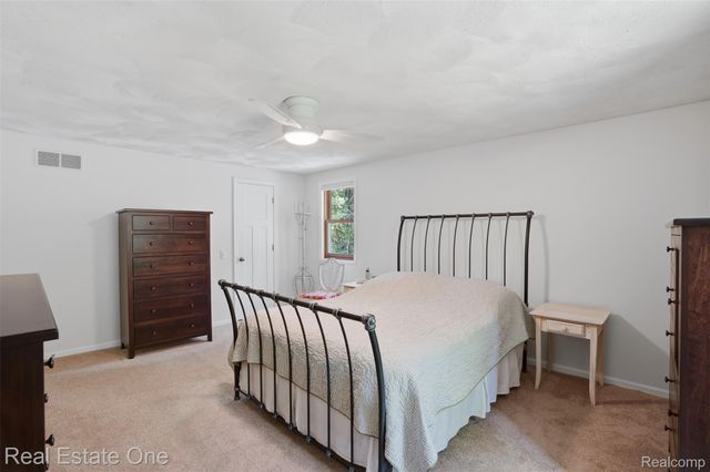 1765 Rowe Road, Highland Charter Township, MI 48380