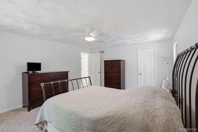1765 Rowe Road, Highland Charter Township, MI 48380