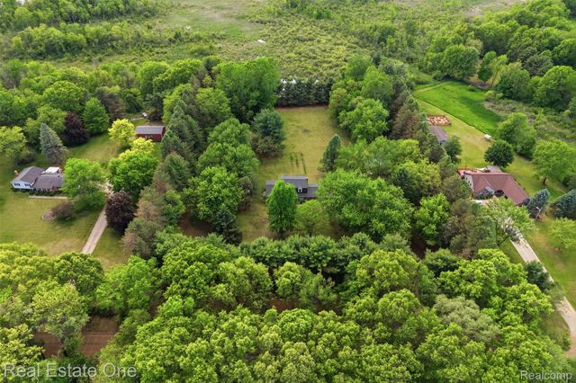 1765 Rowe Road, Highland Charter Township, MI 48380