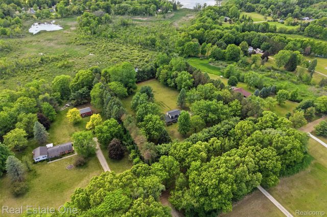 1765 Rowe Road, Highland Charter Township, MI 48380