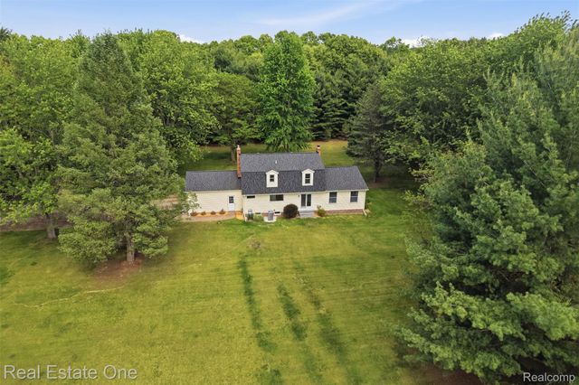 1765 Rowe Road, Highland Charter Township, MI 48380