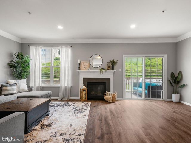 2720 SHELBURNE RD, Downingtown, PA 19335