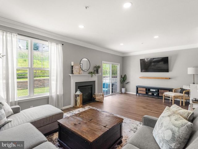 2720 SHELBURNE RD, Downingtown, PA 19335