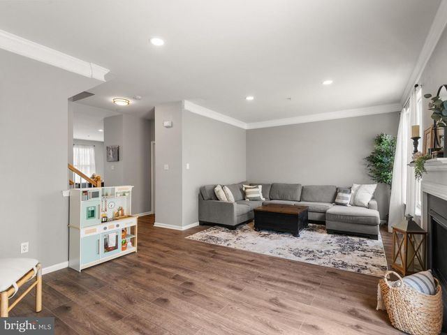 2720 SHELBURNE RD, Downingtown, PA 19335