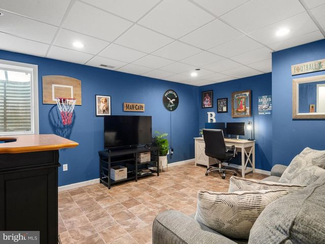 2720 SHELBURNE RD, Downingtown, PA 19335