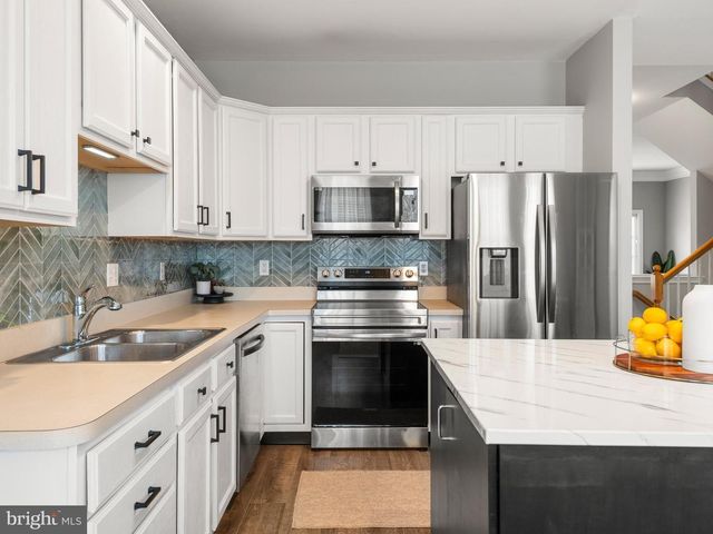 2720 SHELBURNE RD, Downingtown, PA 19335