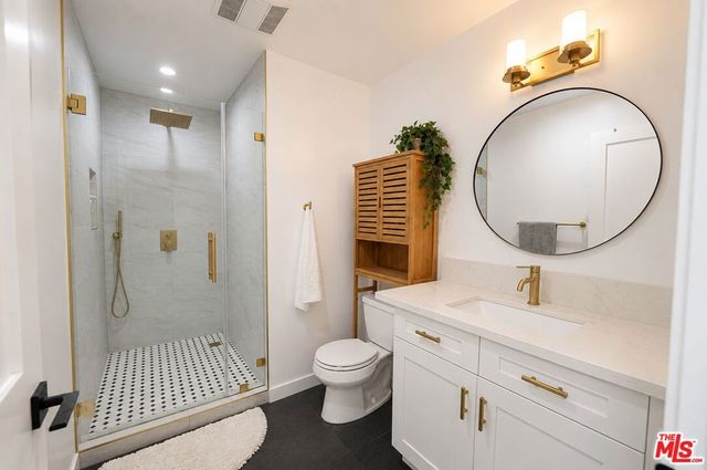 5635 Boden Street, Los Angeles, CA 90016
