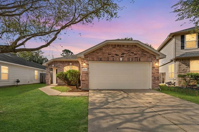19019 Wellock Lane, Tomball, TX 77375
