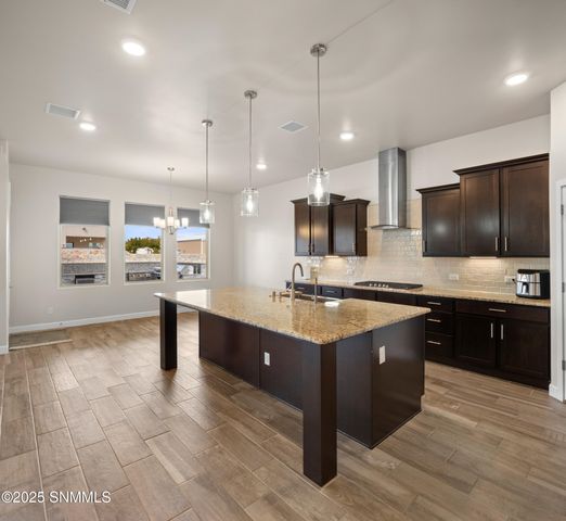 380 Leghorn Loop, Las Cruces, NM 88007