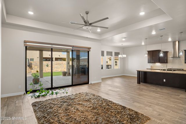 380 Leghorn Loop, Las Cruces, NM 88007