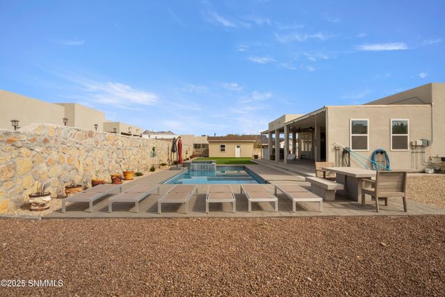 380 Leghorn Loop, Las Cruces, NM 88007