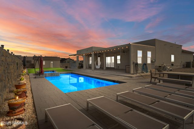 380 Leghorn Loop, Las Cruces, NM 88007