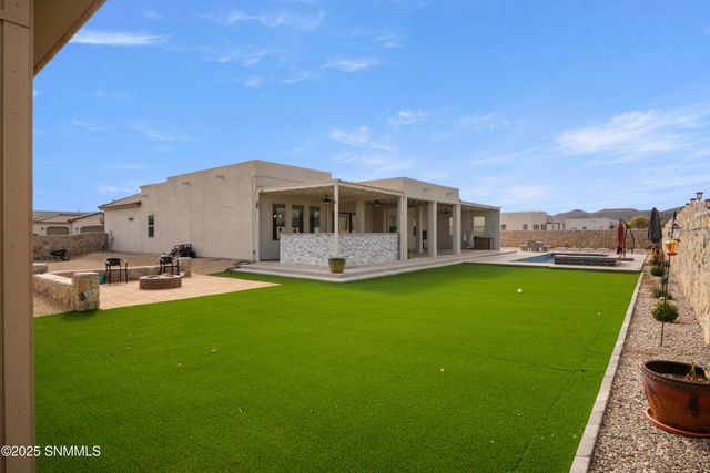 380 Leghorn Loop, Las Cruces, NM 88007