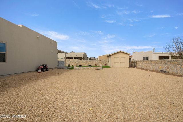 380 Leghorn Loop, Las Cruces, NM 88007