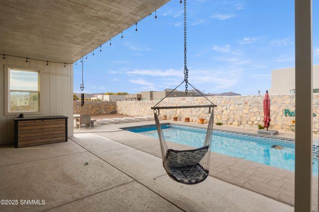 380 Leghorn Loop, Las Cruces, NM 88007