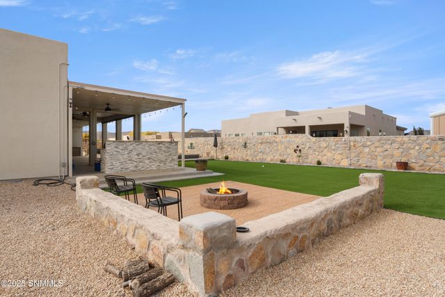 380 Leghorn Loop, Las Cruces, NM 88007