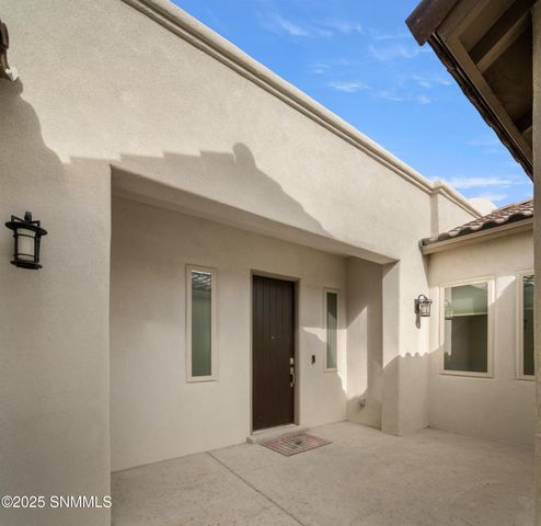 380 Leghorn Loop, Las Cruces, NM 88007