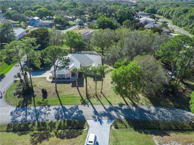 772 Crystal Mist Avenue, Sebastian, FL 32958