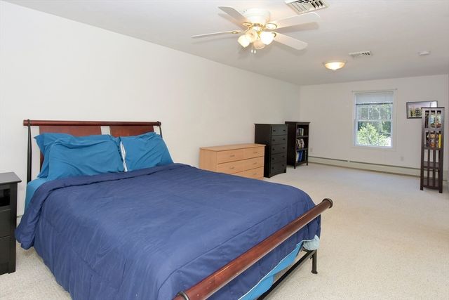 16 Sherwood Rd, Worcester, MA 01602