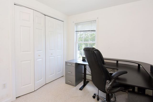 16 Sherwood Rd, Worcester, MA 01602