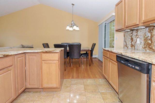 16 Sherwood Rd, Worcester, MA 01602