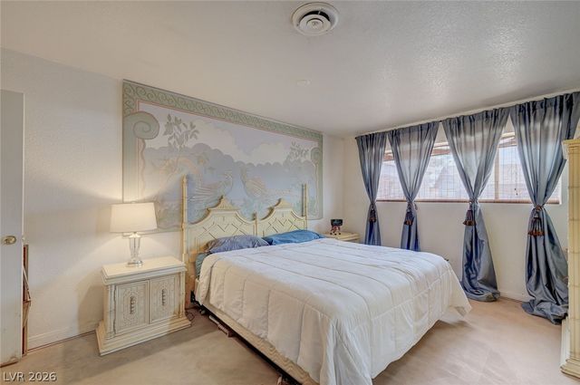 1906 Jasmine Circle, Las Vegas, NV 89123