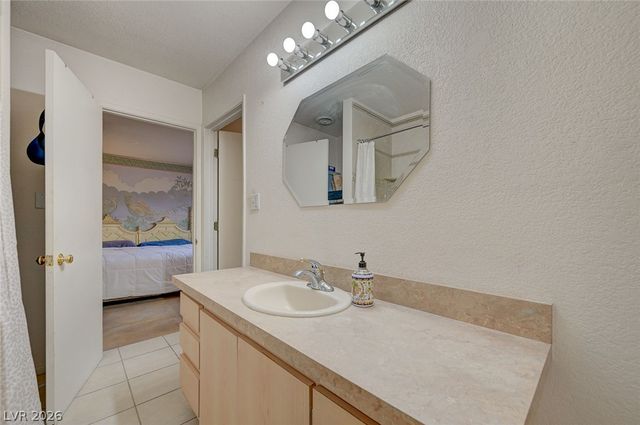 1906 Jasmine Circle, Las Vegas, NV 89123