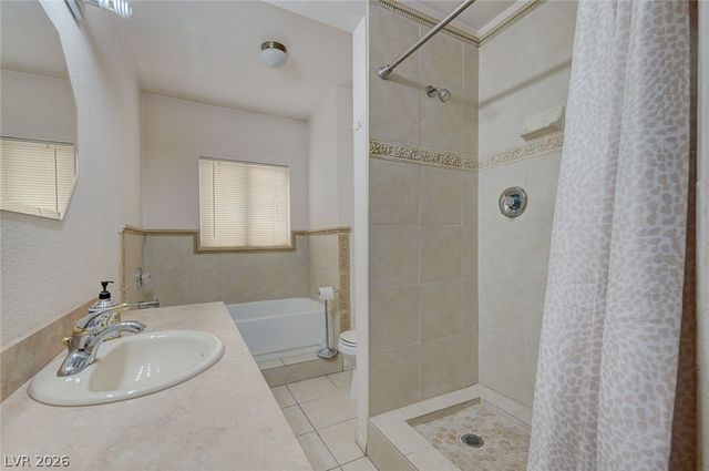 1906 Jasmine Circle, Las Vegas, NV 89123