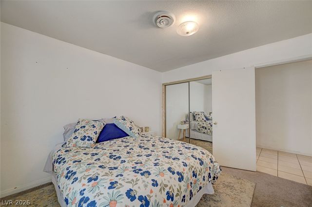 1906 Jasmine Circle, Las Vegas, NV 89123